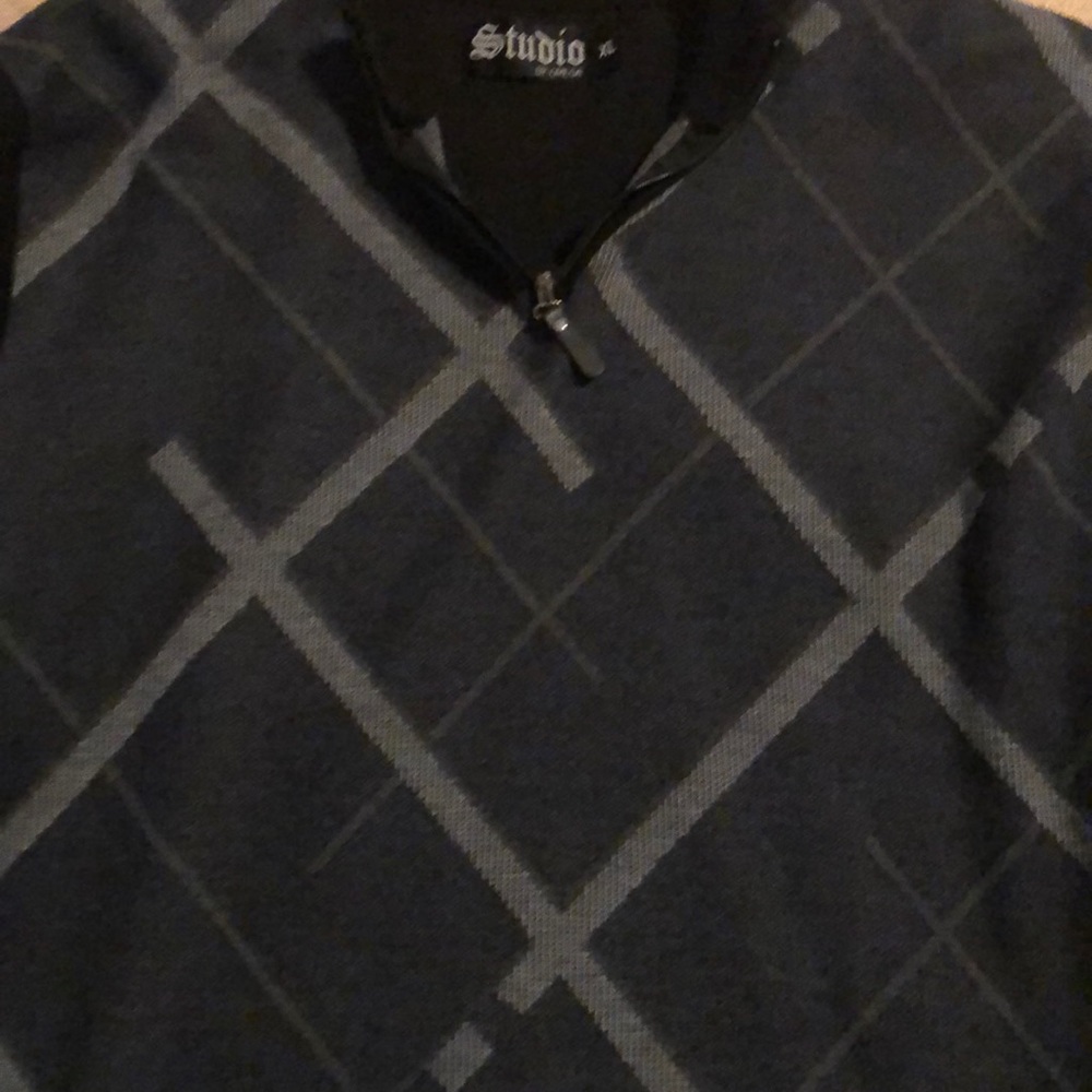 Sweater - Picture 3 of 3